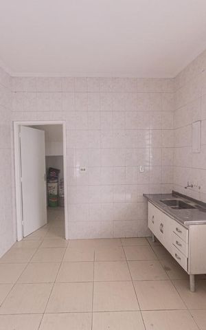 Casa à venda com 248m², 2 quartos e 2 vagasCozinha