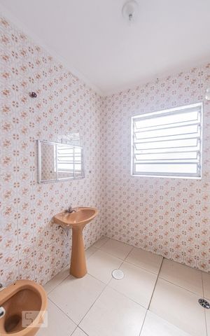 Casa à venda com 248m², 2 quartos e 2 vagasBanheiro Social
