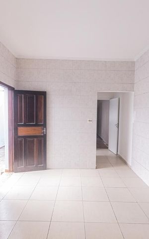 Casa à venda com 248m², 2 quartos e 2 vagasCozinha