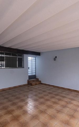 Casa à venda com 248m², 2 quartos e 2 vagasGaragem