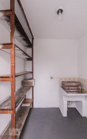 Casa à venda com 248m², 2 quartos e 2 vagasÁrea de Serviço 2
