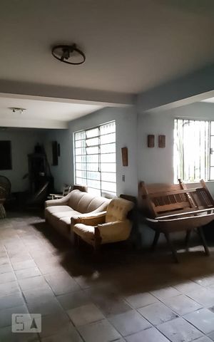 Casa à venda com 726m², 3 quartos e 2 vagas Casa à venda com 726m², 3 quartos e 2 vagasSala 2
