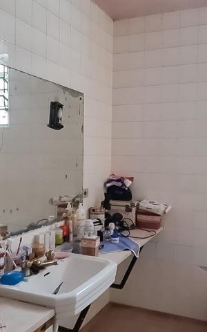 Casa à venda com 726m², 3 quartos e 2 vagas Casa à venda com 726m², 3 quartos e 2 vagasBanheiro da Suíte