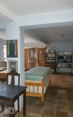Casa à venda com 726m², 3 quartos e 2 vagas Casa à venda com 726m², 3 quartos e 2 vagasSala 2