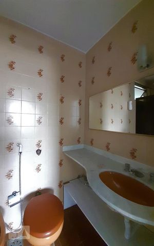 Apartamento à venda com 110m², 3 quartos e 2 vagas Apartamento à venda com 110m², 3 quartos e 2 vagasBanheiro da Suíte