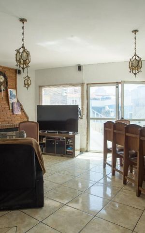 Casa à venda com 400m², 6 quartos e 2 vagasSala