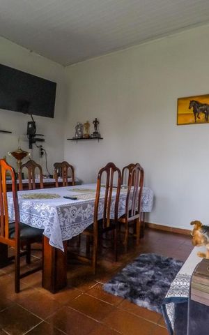 Casa à venda com 492m², 2 quartos e 2 vagasSala