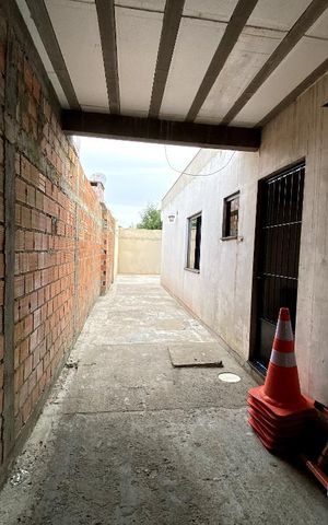 Casa à venda com 120m², 4 quartos e 4 vagasPátio