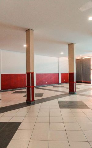 Casa de condomínio à venda com 188m², 4 quartos e 3 vagas Casa de condomínio à venda com 188m², 4 quartos e 3 vagasSalão de festas