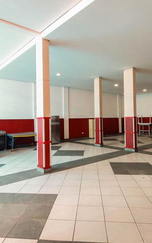 Casa de condomínio à venda com 188m², 4 quartos e 3 vagas Casa de condomínio à venda com 188m², 4 quartos e 3 vagasSalão de festas
