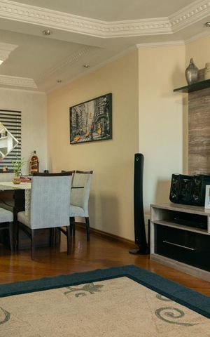 Apartamento à venda com 130m², 3 quartos e 2 vagas Apartamento à venda com 130m², 3 quartos e 2 vagasSala