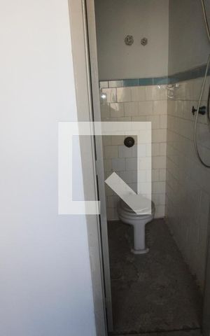 Apartamento para alugar com 100m², 2 quartos e sem vagaBanheiro de serviço