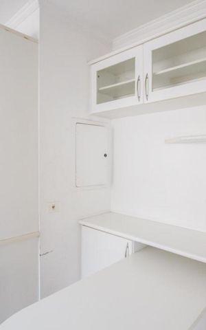 Casa de condomínio para alugar com 490m², 3 quartos e 4 vagasCozinha