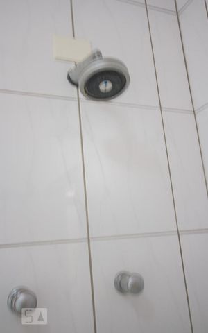 Casa de condomínio para alugar com 490m², 3 quartos e 4 vagasDetalhe Banheiro Suíte 1
