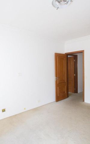 Casa de condomínio para alugar com 490m², 3 quartos e 4 vagasSuíte 1