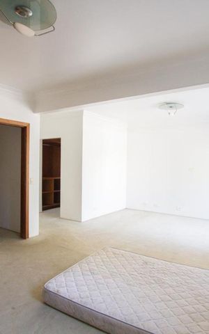 Casa de condomínio para alugar com 490m², 3 quartos e 4 vagasSuíte 3