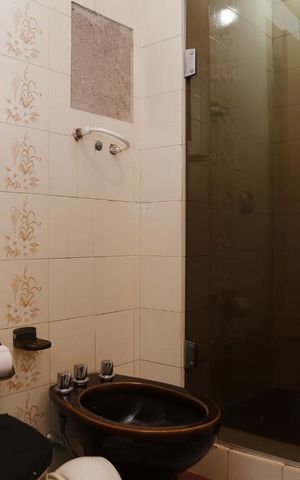 Casa à venda com 279m², 3 quartos e 10 vagasbanheiro 2