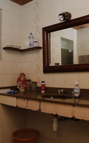 Casa à venda com 279m², 3 quartos e 10 vagasbanheiro 2