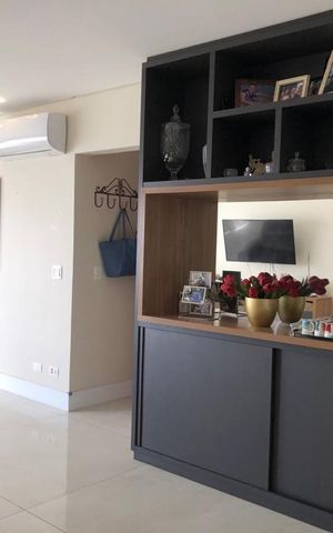 Apartamento à venda com 180m², 3 quartos e 2 vagas Apartamento à venda com 180m², 3 quartos e 2 vagasSala