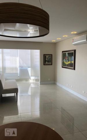 Apartamento à venda com 180m², 3 quartos e 2 vagas Apartamento à venda com 180m², 3 quartos e 2 vagasSala