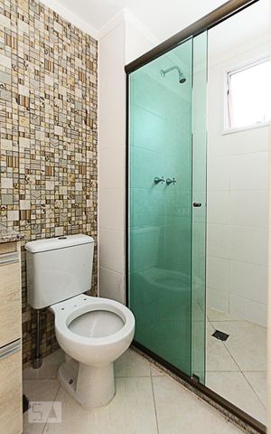 Apartamento para alugar com 76m², 2 quartos e 1 vaga Apartamento para alugar com 76m², 2 quartos e 1 vagaBanheiro da Suite