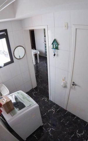 Apartamento à venda com 122m², 2 quartos e 3 vagas Apartamento à venda com 122m², 2 quartos e 3 vagasÁrea de Serviço