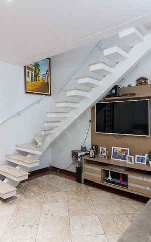 Casa à venda com 385m², 4 quartos e 2 vagasSala