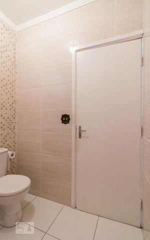 Casa à venda com 385m², 4 quartos e 2 vagasBanheiro de serviço