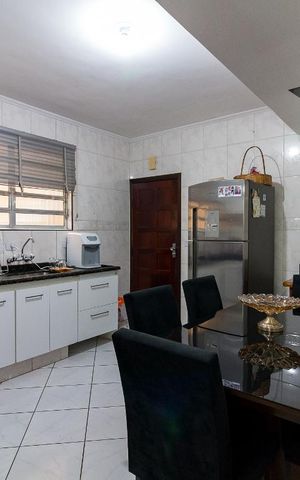 Casa à venda com 385m², 4 quartos e 2 vagasCozinha
