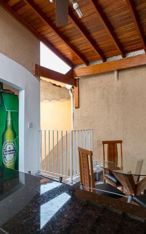 Casa à venda com 385m², 4 quartos e 2 vagasChurrasqueira