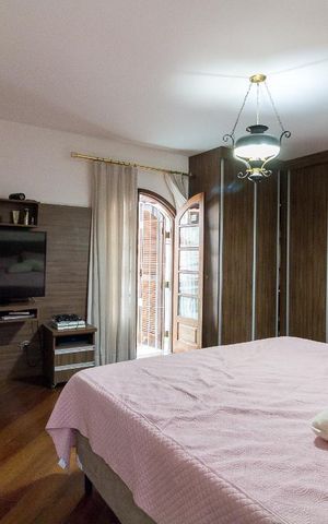 Casa à venda com 385m², 4 quartos e 2 vagasQuarto 1 suíte