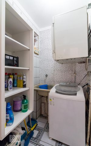 Casa à venda com 385m², 4 quartos e 2 vagasÁrea de serviço