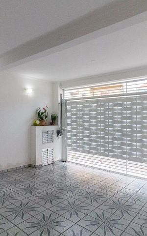 Casa à venda com 385m², 4 quartos e 2 vagasGaragem