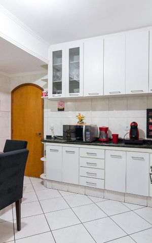 Casa à venda com 385m², 4 quartos e 2 vagasCozinha