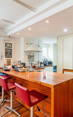 Apartamento à venda com 130m², 1 quarto e 2 vagas Apartamento à venda com 130m², 1 quarto e 2 vagasCozinha