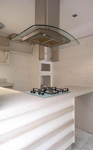 Casa à venda com 120m², 3 quartos e 4 vagas Casa à venda com 120m², 3 quartos e 4 vagasCozinha