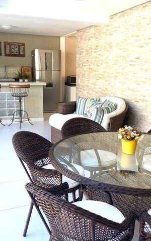 Casa de condomínio à venda com 243m², 4 quartos e 2 vagas