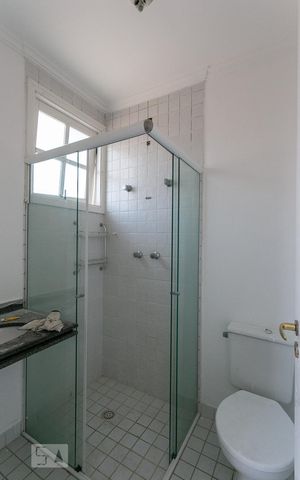 Casa de condomínio à venda com 140m², 3 quartos e 2 vagas Casa de condomínio à venda com 140m², 3 quartos e 2 vagasBanheiro da Suíte