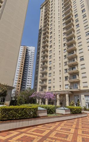 Apartamento à venda com 188m², 3 quartos e 4 vagas Apartamento à venda com 188m², 3 quartos e 4 vagasÁrea comum