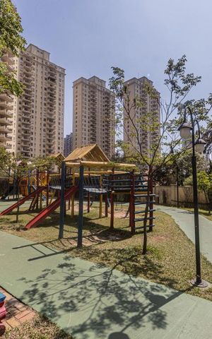Apartamento à venda com 188m², 3 quartos e 4 vagas Apartamento à venda com 188m², 3 quartos e 4 vagasÁrea Comum - Playground