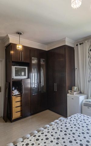 Apartamento à venda com 188m², 3 quartos e 4 vagas Apartamento à venda com 188m², 3 quartos e 4 vagasQuarto 2 (Suite)