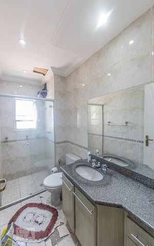 Apartamento à venda com 188m², 3 quartos e 4 vagas Apartamento à venda com 188m², 3 quartos e 4 vagasBanheiro Social