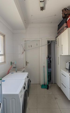 Apartamento à venda com 188m², 3 quartos e 4 vagas Apartamento à venda com 188m², 3 quartos e 4 vagasÁrea de Serviço