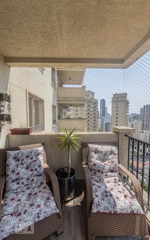 Apartamento à venda com 188m², 3 quartos e 4 vagas Apartamento à venda com 188m², 3 quartos e 4 vagasVaranda Sala