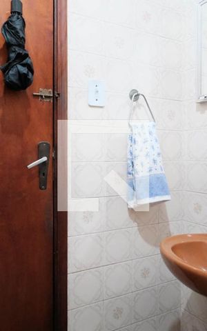 Casa à venda com 180m², 3 quartos e 6 vagasBanheiro Social