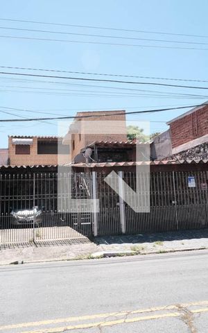 Casa à venda com 180m², 3 quartos e 6 vagasFachada