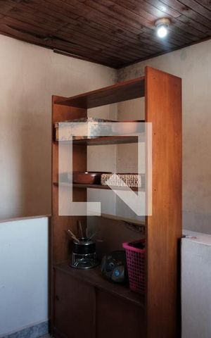 Casa à venda com 180m², 3 quartos e 6 vagasAcesso aos quartos