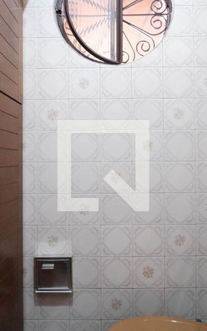 Casa à venda com 180m², 3 quartos e 6 vagasBanheiro Social