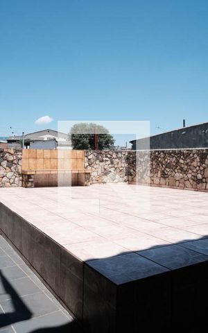 Casa à venda com 180m², 3 quartos e 6 vagasÁrea de Serviço vista