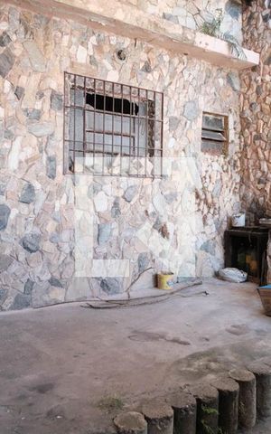 Casa à venda com 180m², 3 quartos e 6 vagasEntrada